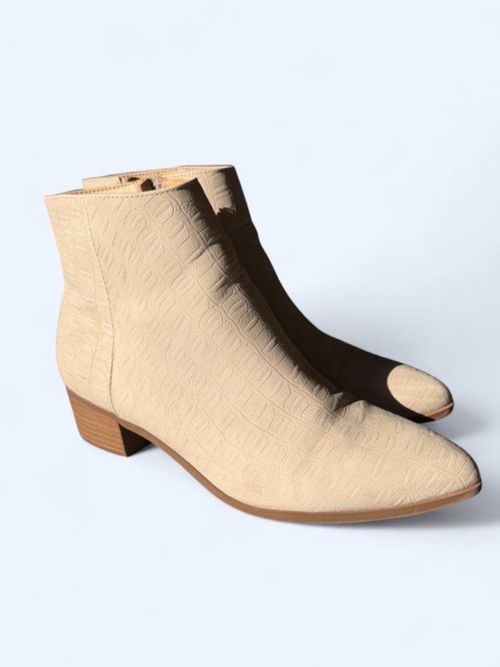 Cityclassified Beige Croc-Embossed Ankle Booties - Size 9